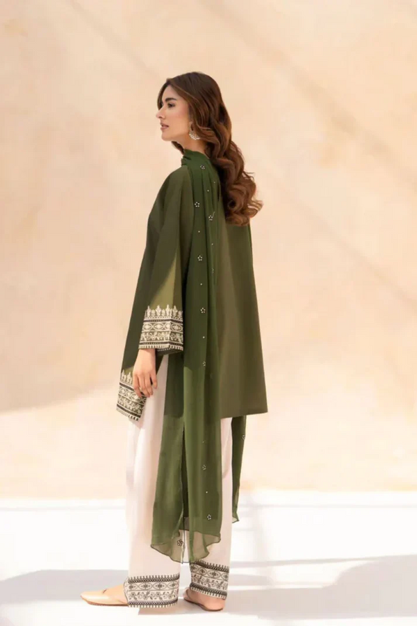 3 Piece Embroidered Lawn Suit UR18