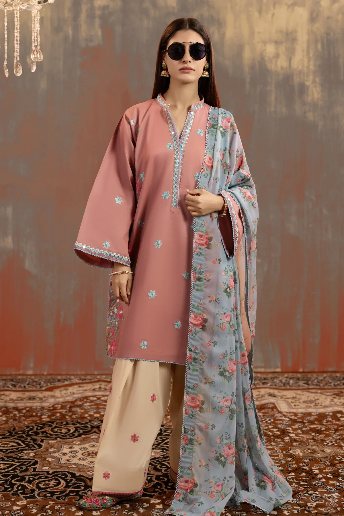 3 Piece Embroidered Lawn Suit UR16