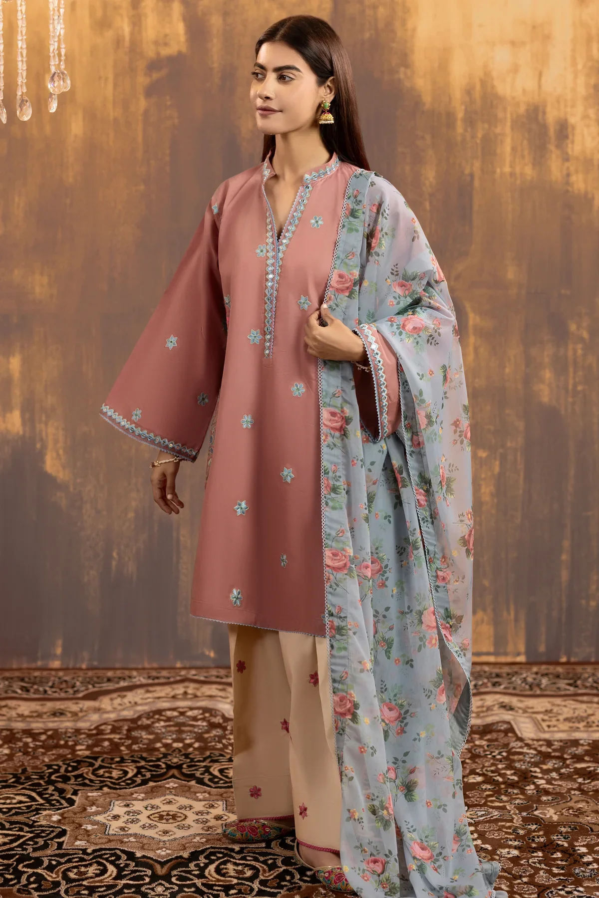 3 Piece Embroidered Lawn Suit UR16