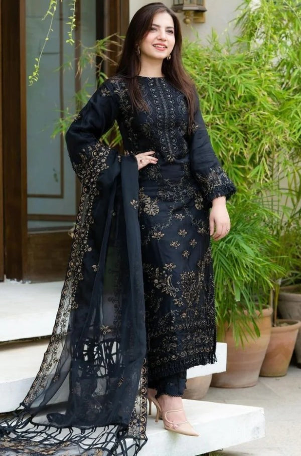 Embroidered Lawn Suit With Chiffon Embroidered Dupatta 3PC WC005