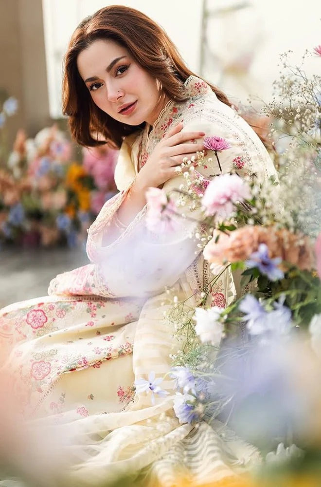 Qalamkaar 3 Piece Unstitched Lawn Embroidered Chicken Kari with Emb. Organza Dupata WC1052