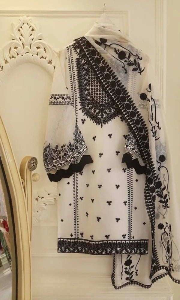 Agha Noor Embroidered Shirt & Bamber Dupatta Lawn Dress 3PC WC207