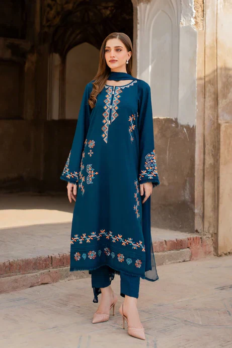 3 Piece Embroidered Lawn Suit UR27